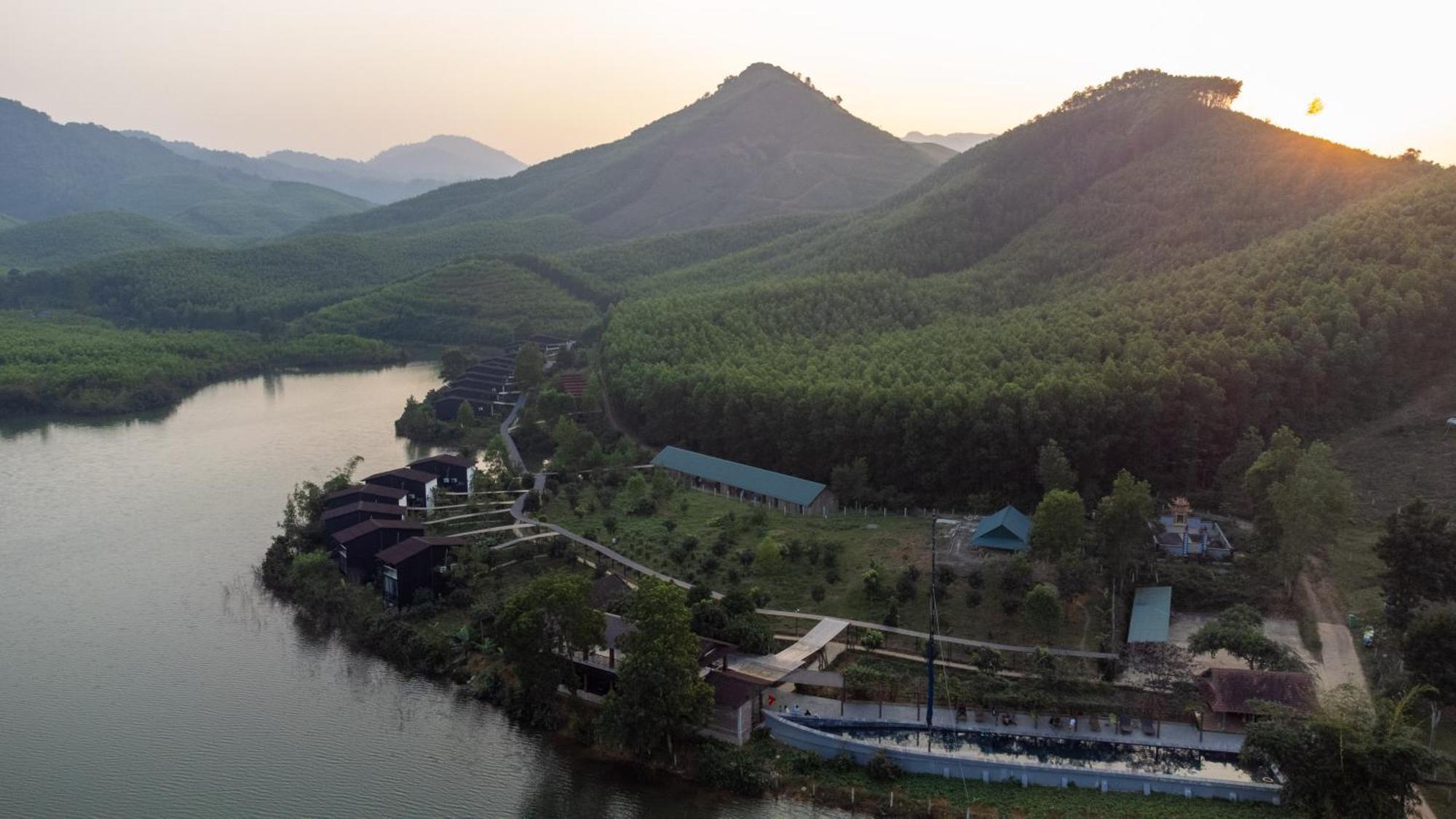 Nguyen Shack Retreat Resort Phong Nha Buitenkant foto